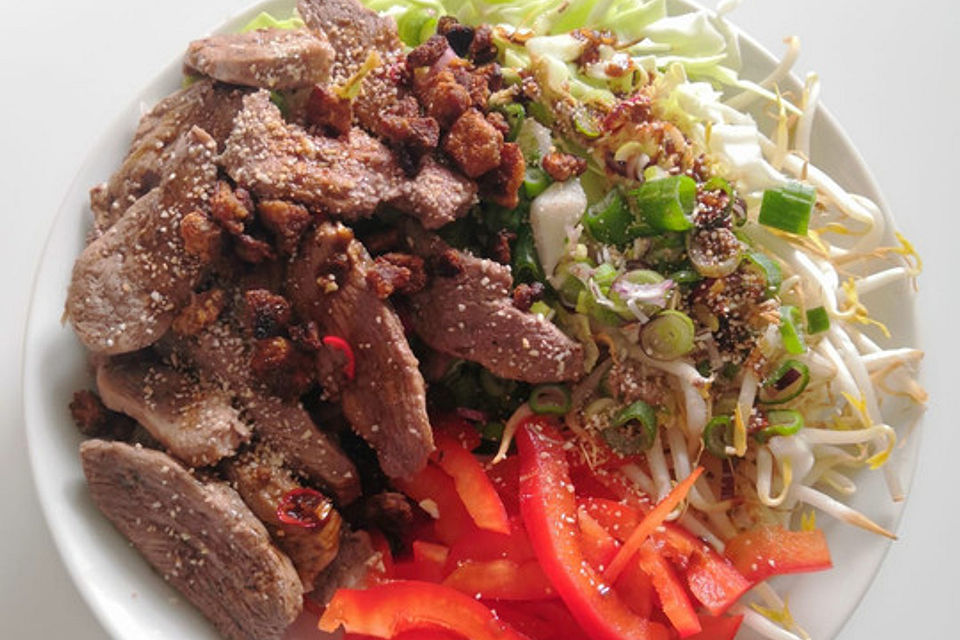 Thai-Salat mit Entenbrust