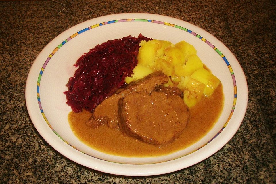 Rehbraten mit Rahmsauce