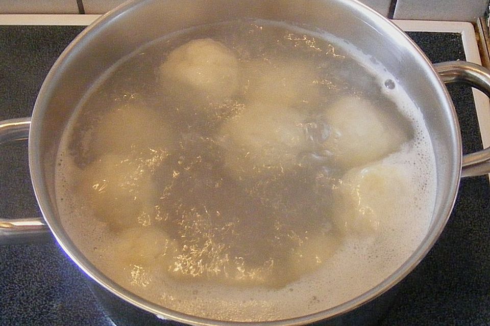 Zwetschgenknödel