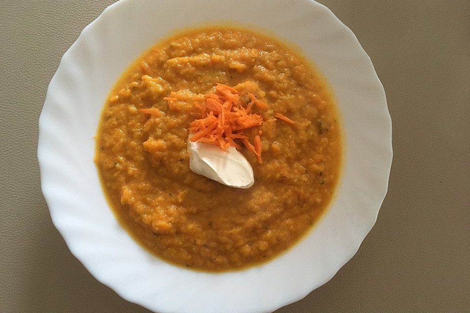 Sellerie-Möhren-Suppe