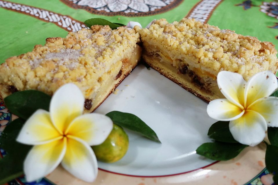 Gestreuselter Apfelkuchen mit Mango