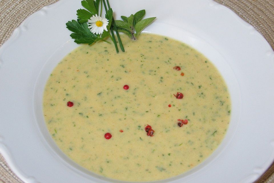 Kräutersuppe mit Kokosmilch