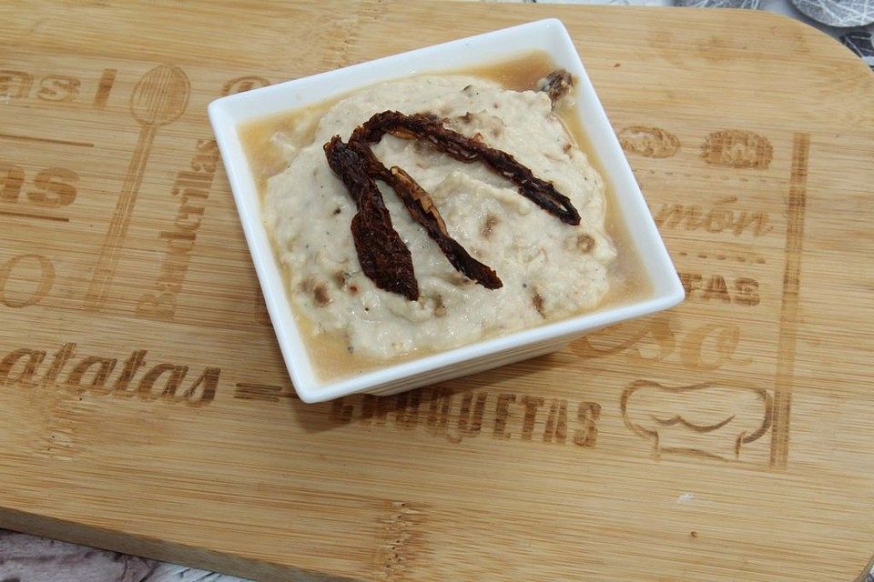 Tomatendip mit Hirtenkäse