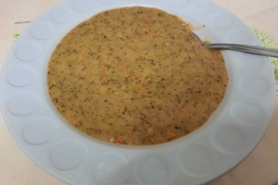 Brokkolisuppe mit Kokosmilch