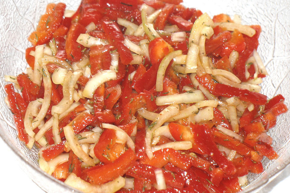 Paprika-Zwiebel-Salat