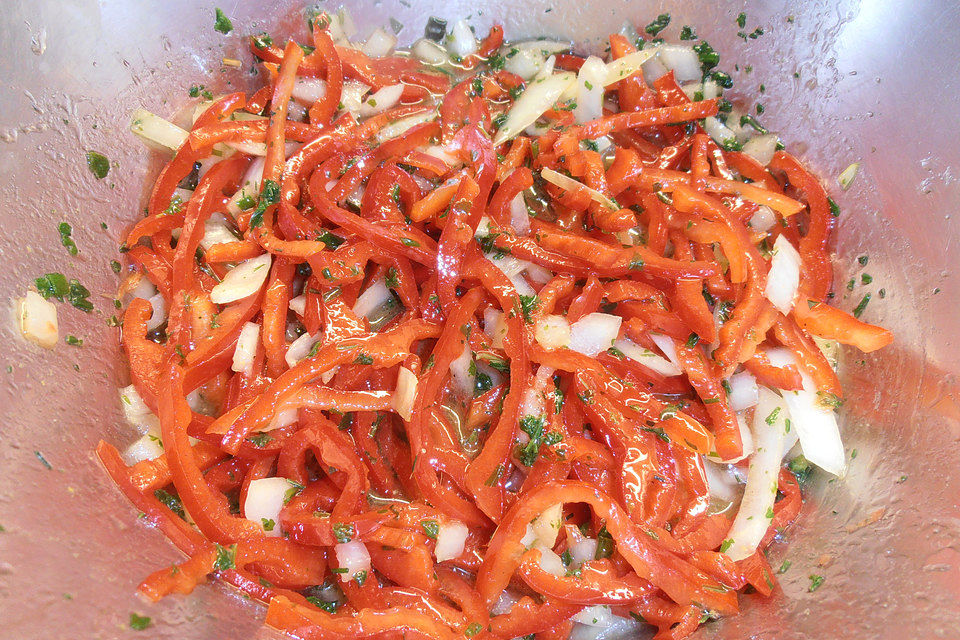 Paprika-Zwiebel-Salat