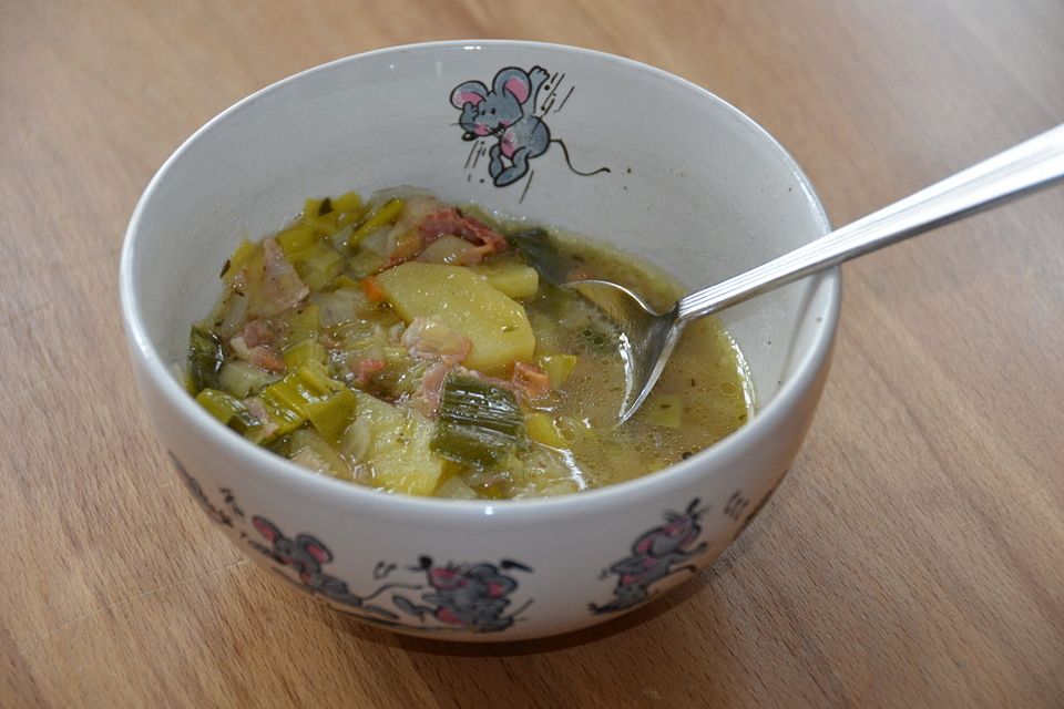 Lauchsuppe mit Speck