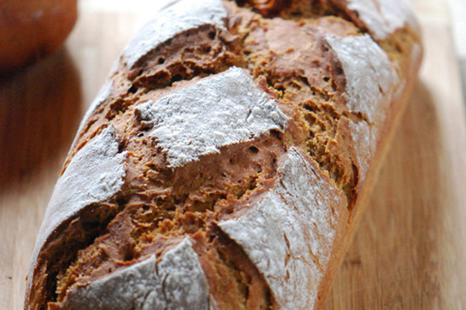 Roggenmischbrot mit Buttermilch