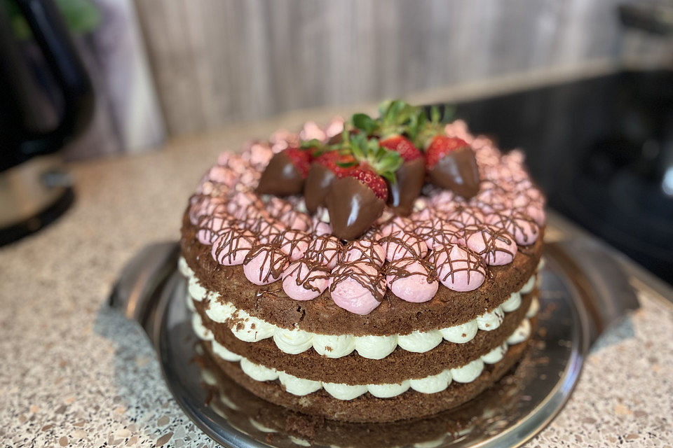 Naked Cake Erdbeer-Mascarpone