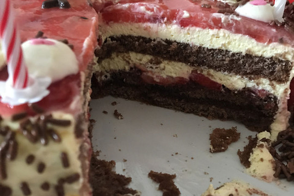 Erdbeertorte mit Vanillecreme