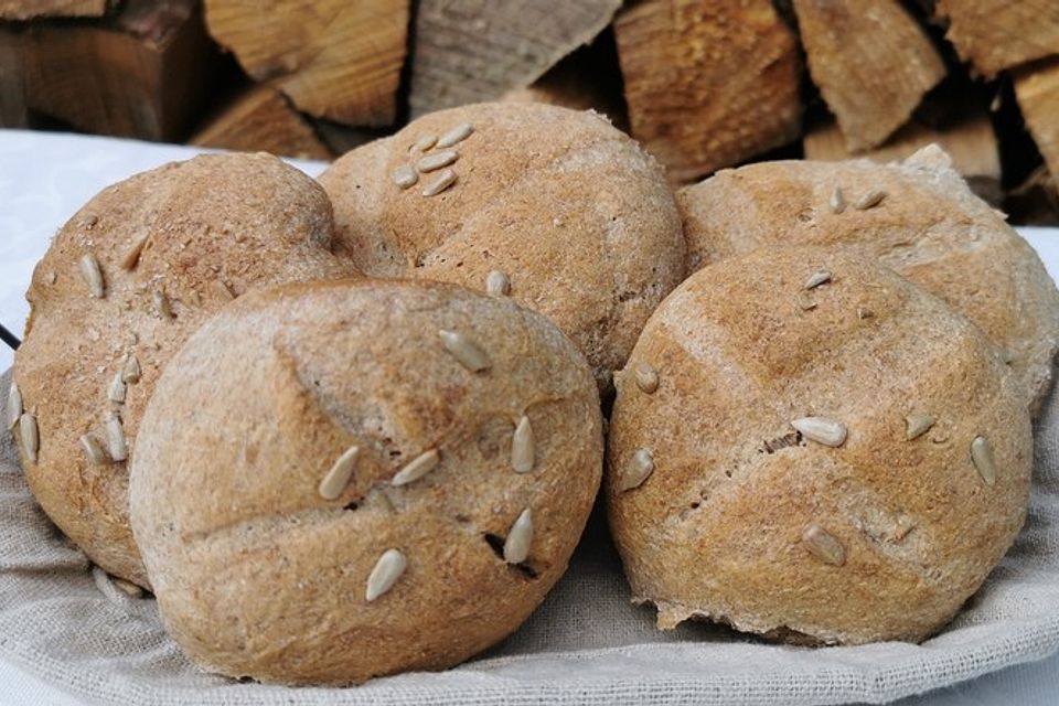 Sonnenblumen-Brötchen