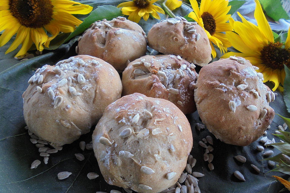 Sonnenblumen-Brötchen