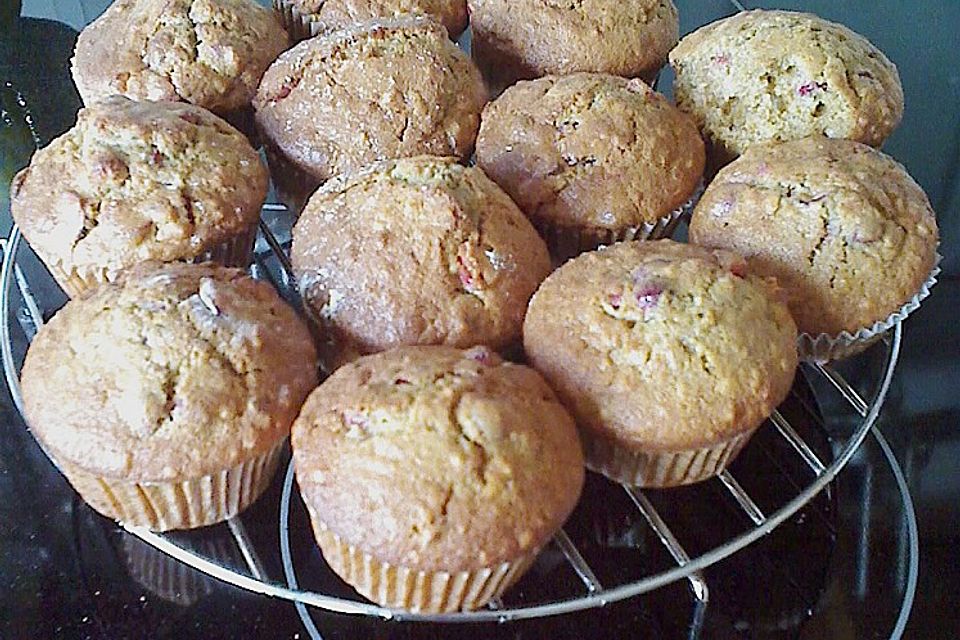 Christmas Morning Cranberry-Muffins