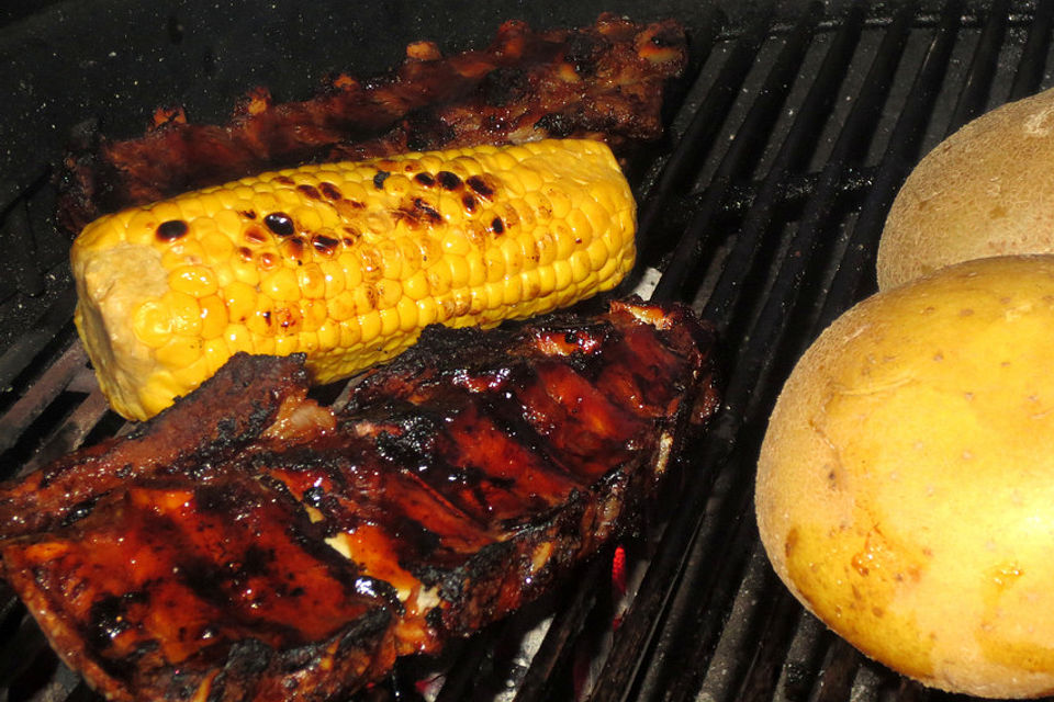 Gegrillte Schälrippchen (Spareribs)