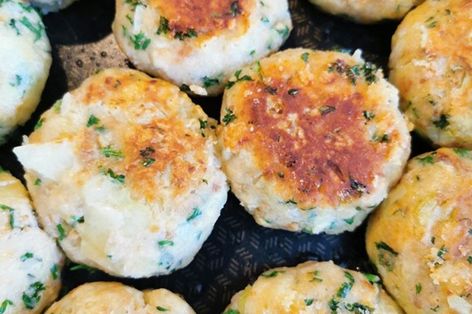 Kaspressknödel mit Kohlrabi-Möhrengemüse