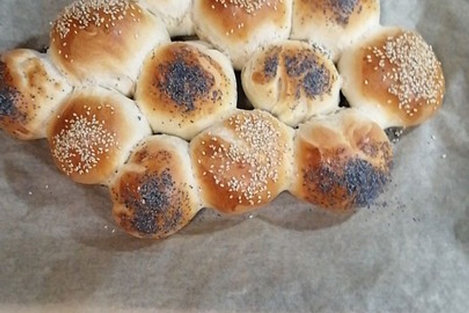 Partybrötchen als Sonnenrad