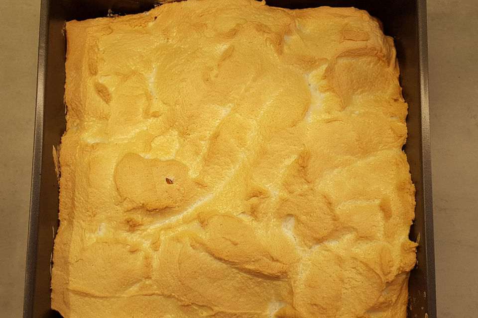 Glutenfreier Rhabarberkuchen mit Baiser