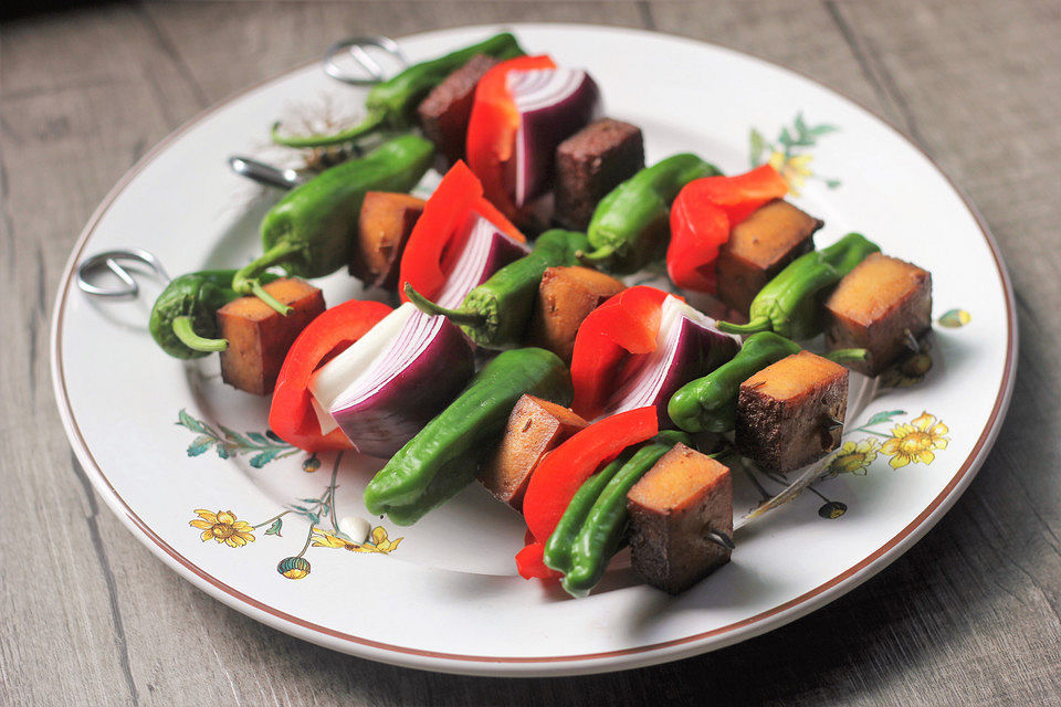 Veganer Schaschlik vom Grill