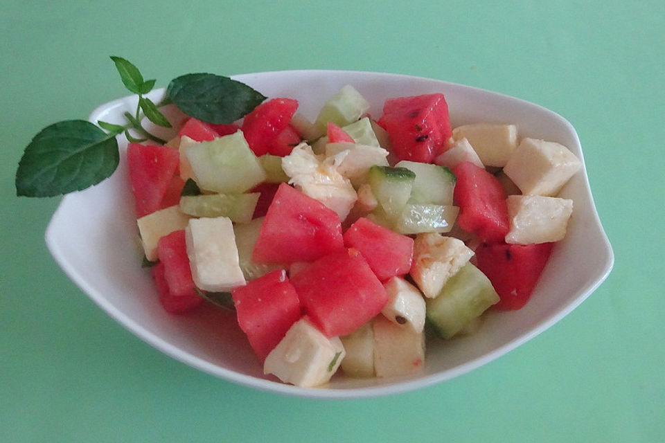 Wassermelonen-Gurken-Feta-Salat