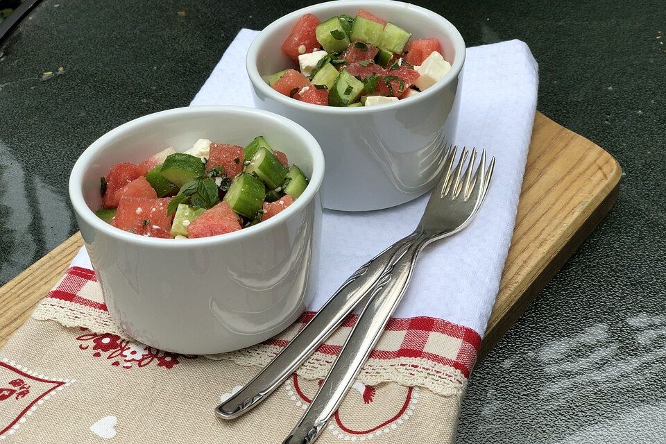 Wassermelonen-Gurken-Feta-Salat