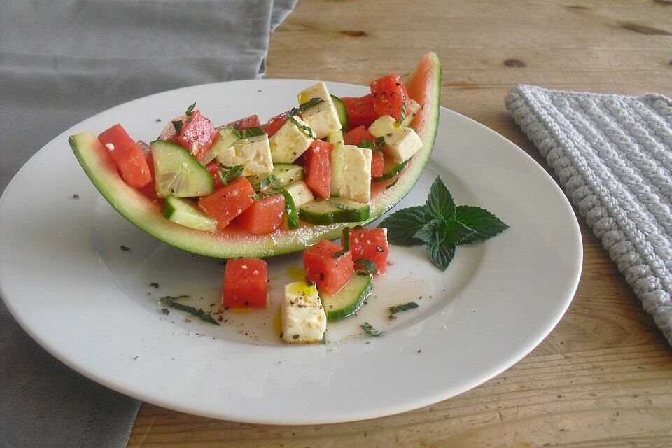 Wassermelonen-Gurken-Feta-Salat