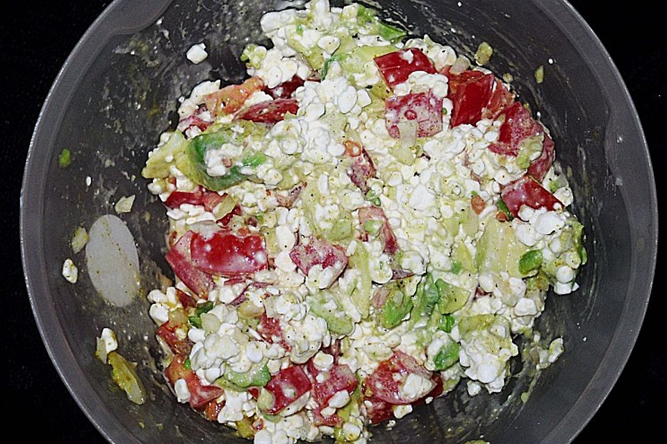 Avocado - Hüttenkäse - Salat