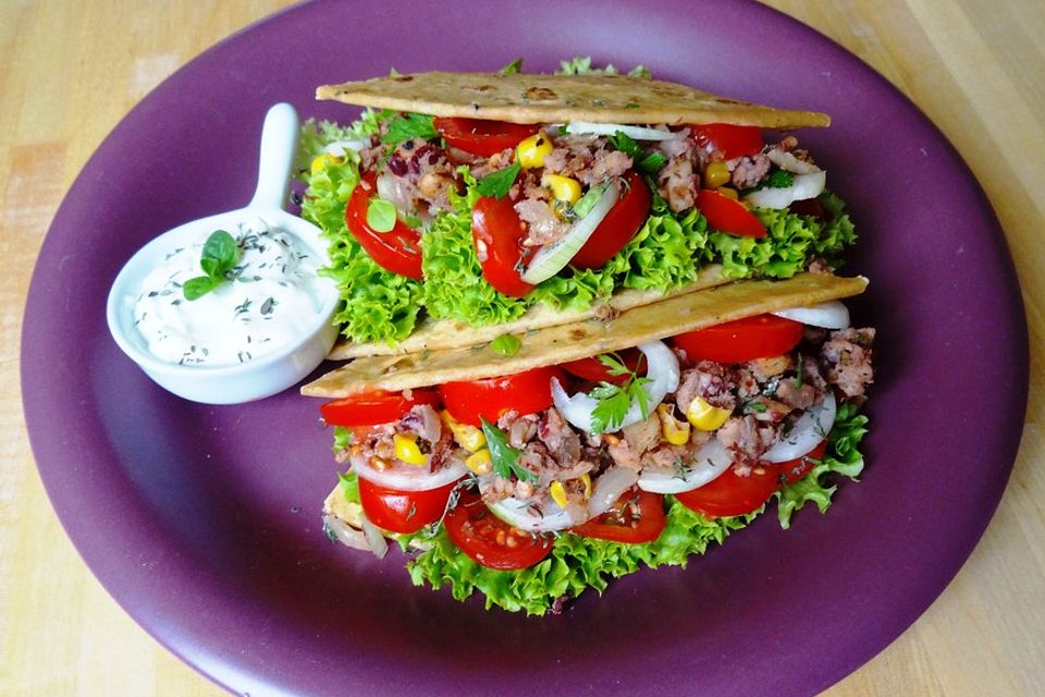 Vegane Tacos mit Walnussfüllung