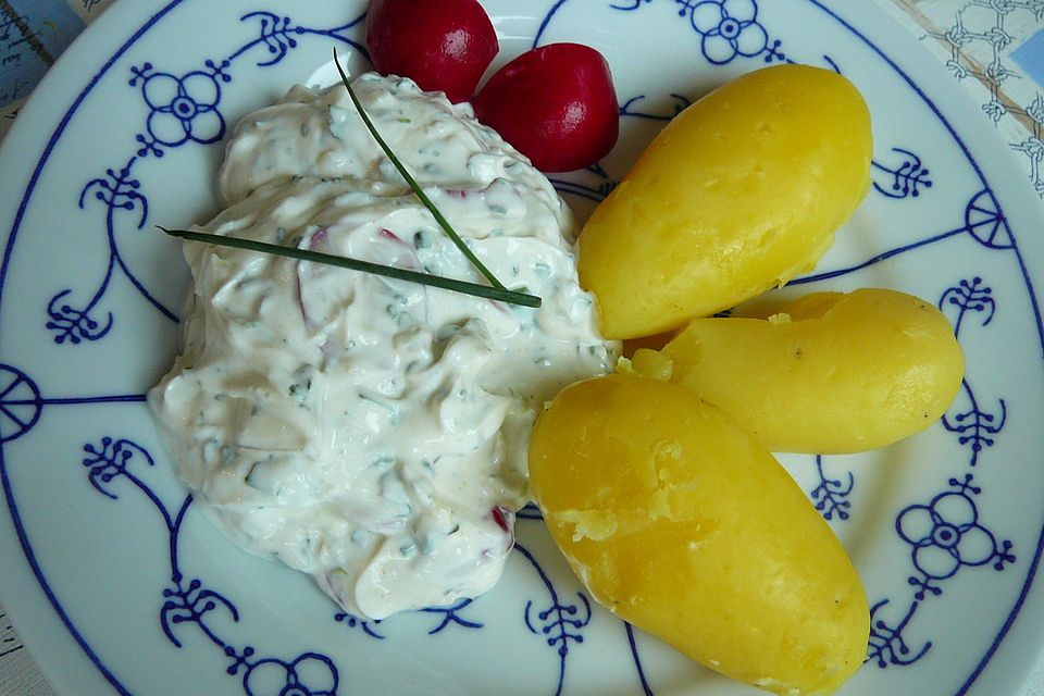 Herzhafter Quark mit Pellkartoffeln