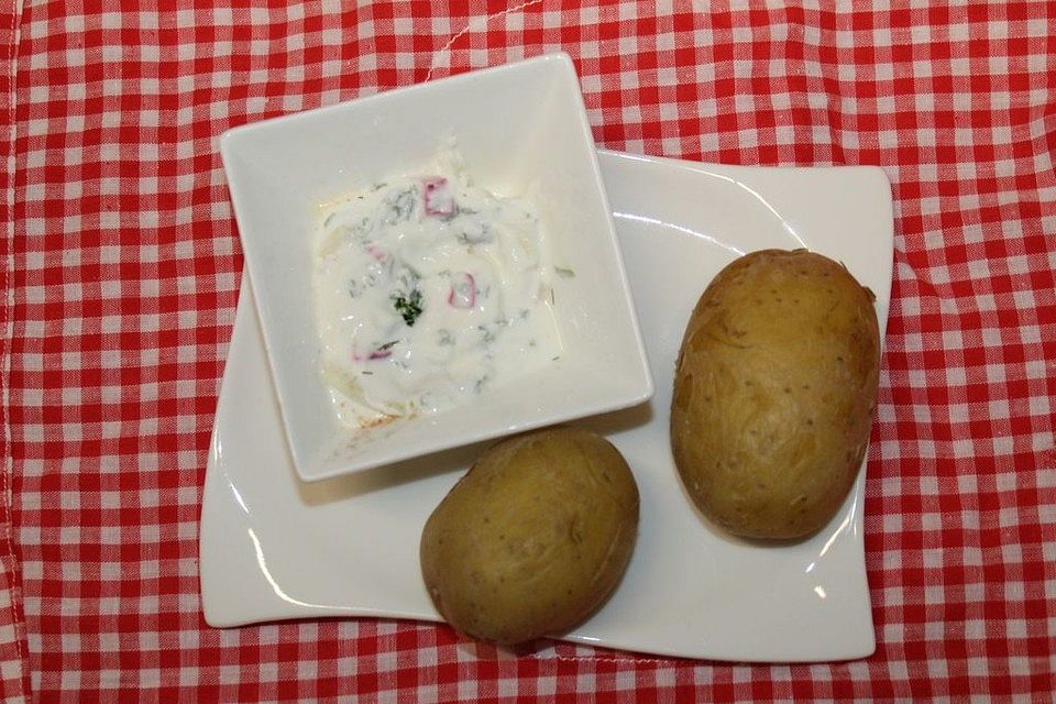 Herzhafter Quark mit Pellkartoffeln