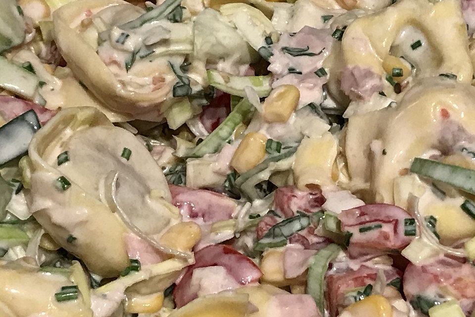 Tortellinisalat