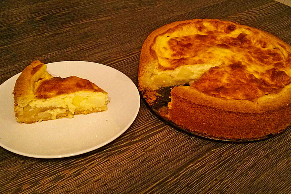 Apfelkuchen mit Puddingguss