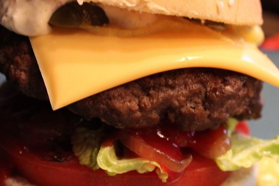 Classic Cheeseburger