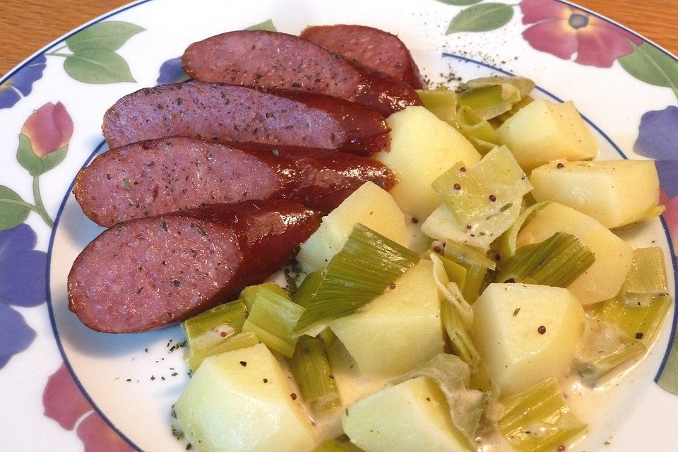 Burenwurst mit Lauch-Kartoffeln