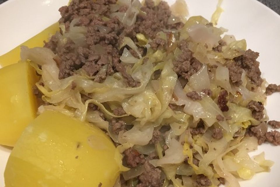 Bayerisch Kraut mit Hackfleisch