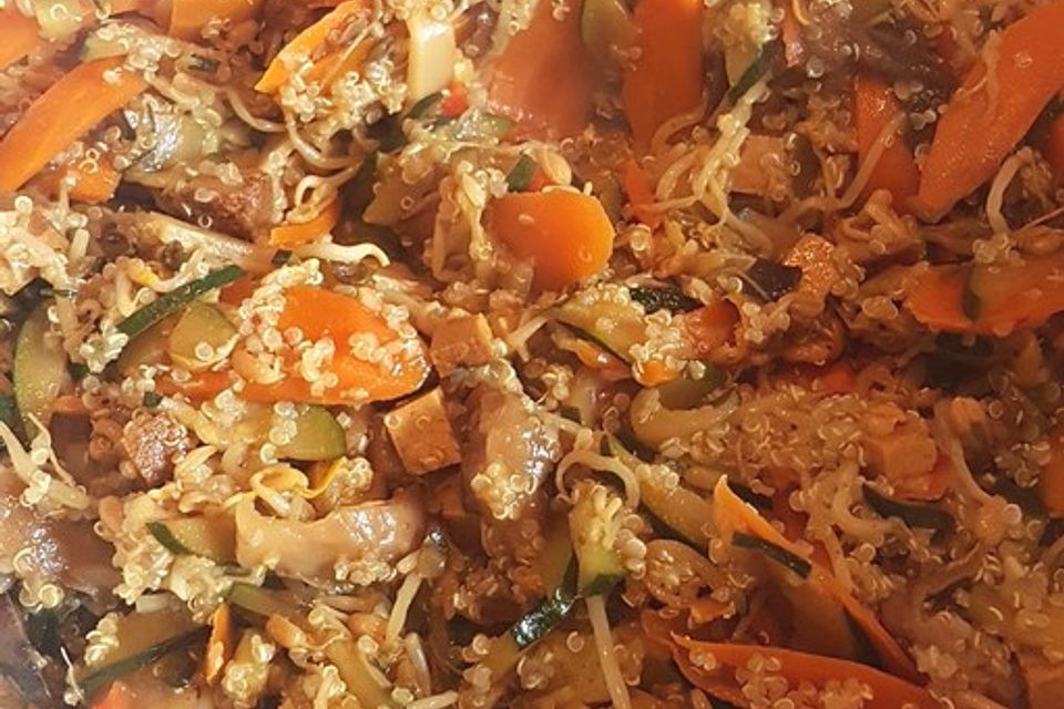 Wok-Gemüse mit Quinoa