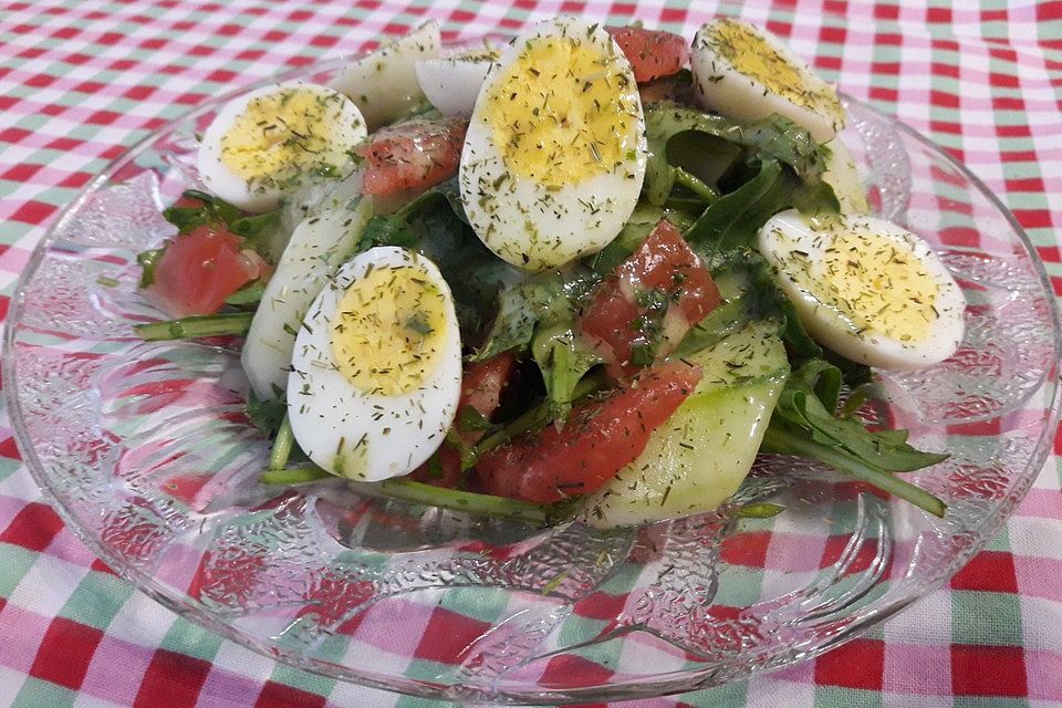 Gemischter Salat mit Wachteleiern