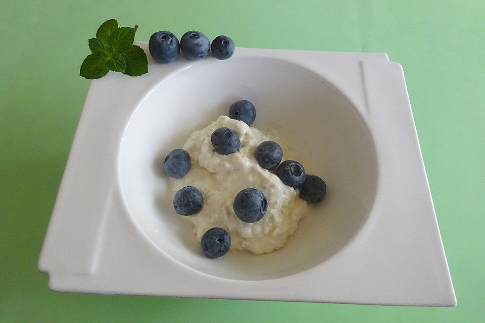 Blueberry Cheesecake Overnight Oats