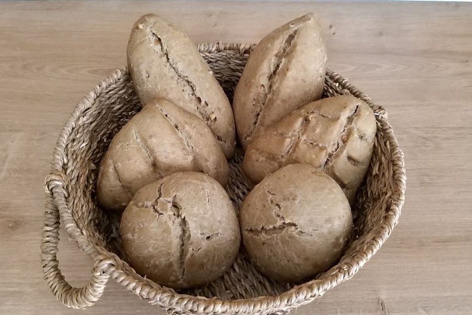 Kartoffel-Walnuss-Brötchen