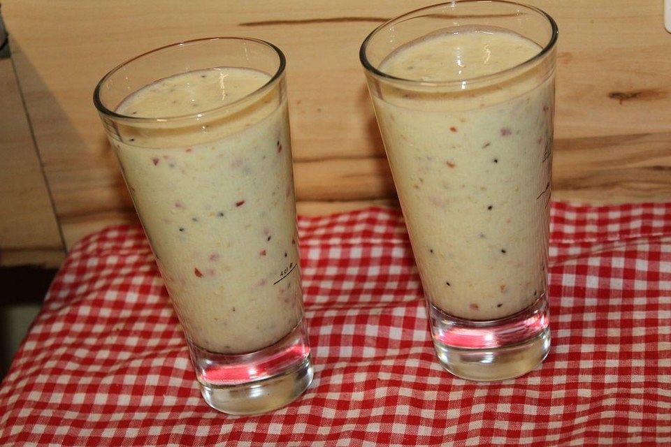 Smoothie Apfel-Banane-Kiwi