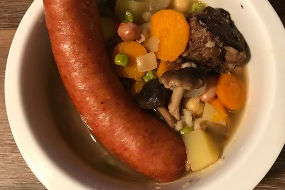 Herbstliche Hülsenfrüchtesuppe Crossover