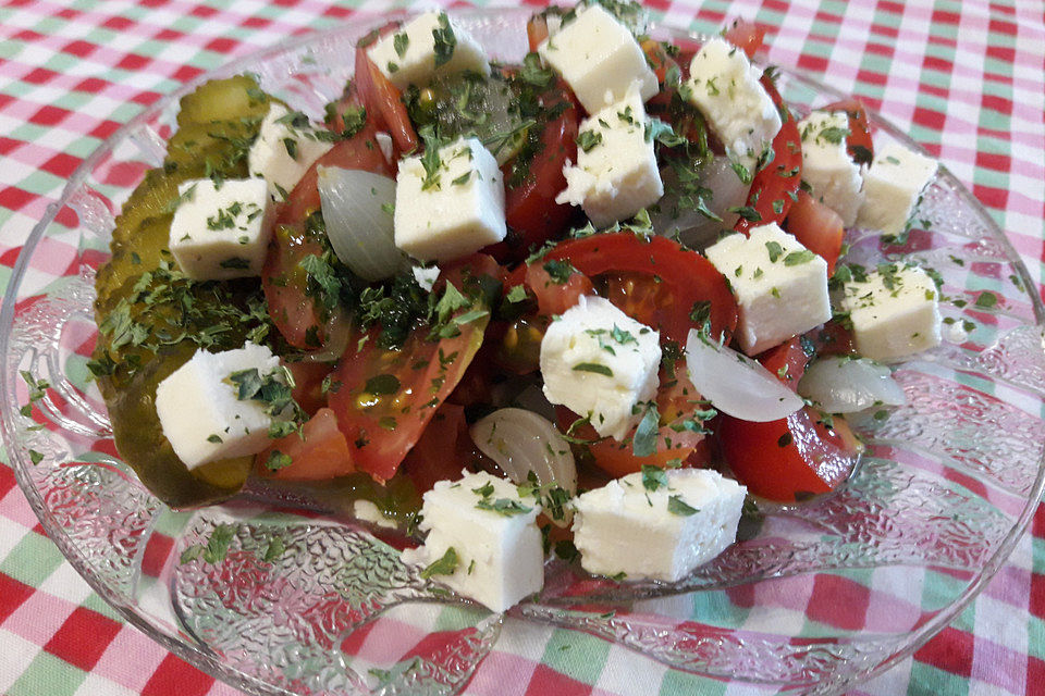 Tomatensalat mit Hirtenkäse