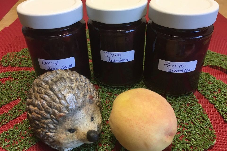 Pfirsich-Brombeer-Marmelade