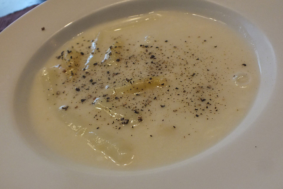 Spargelcremesuppe