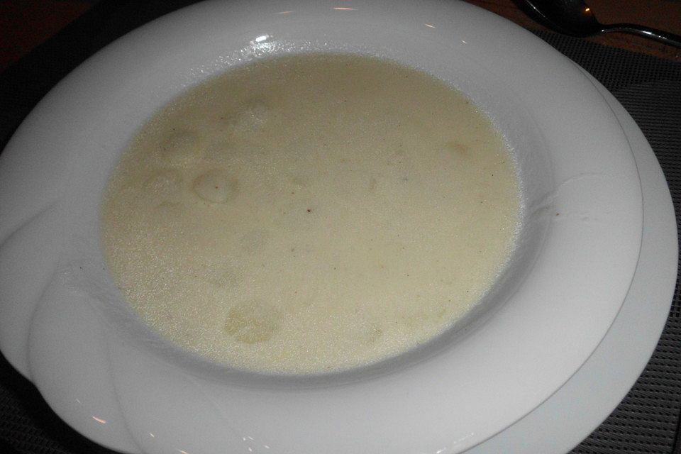 Spargelcremesuppe