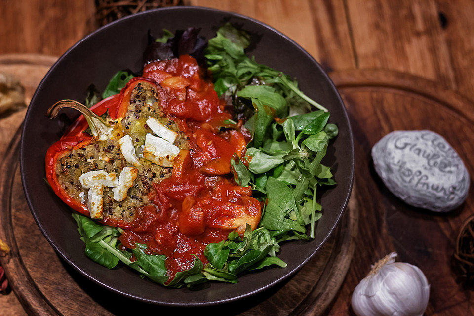 Gefüllte Paprika mit Quinoa