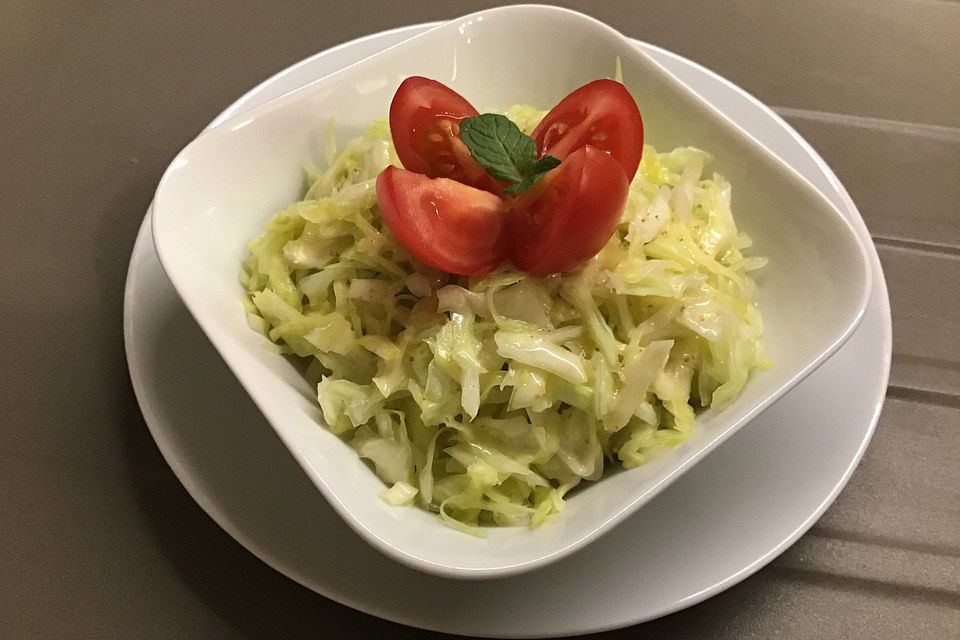 Spitzkohlsalat