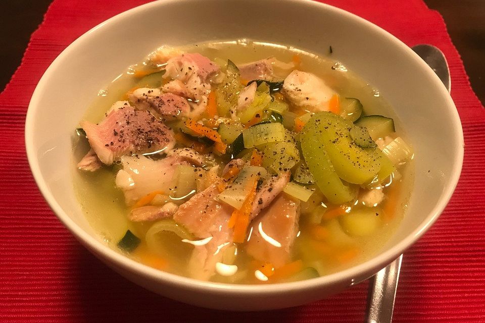 Forellen-Gemüse-Suppe