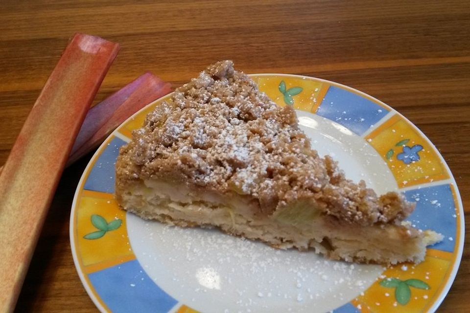 Rhabarber - Apfelkuchen mit Zimtstreusel