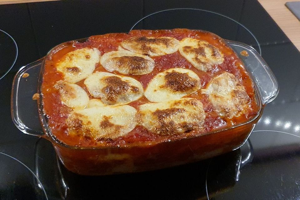 Tortellinigratin mit Tomatensauce