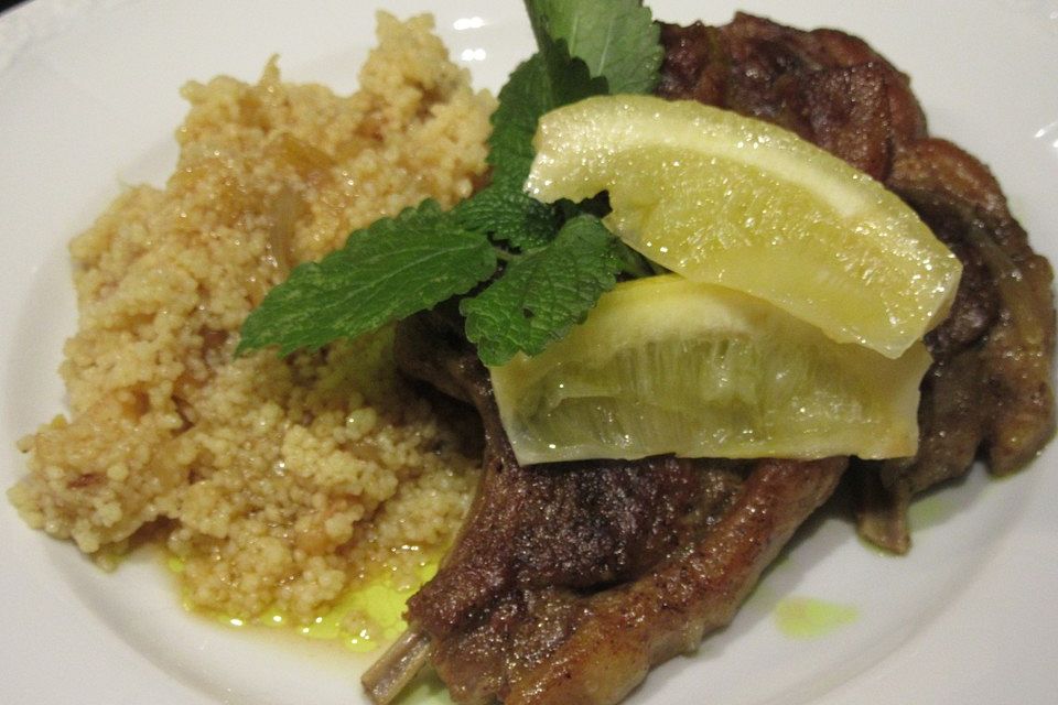 Lammkoteletts mit Salzzitronen-Couscous